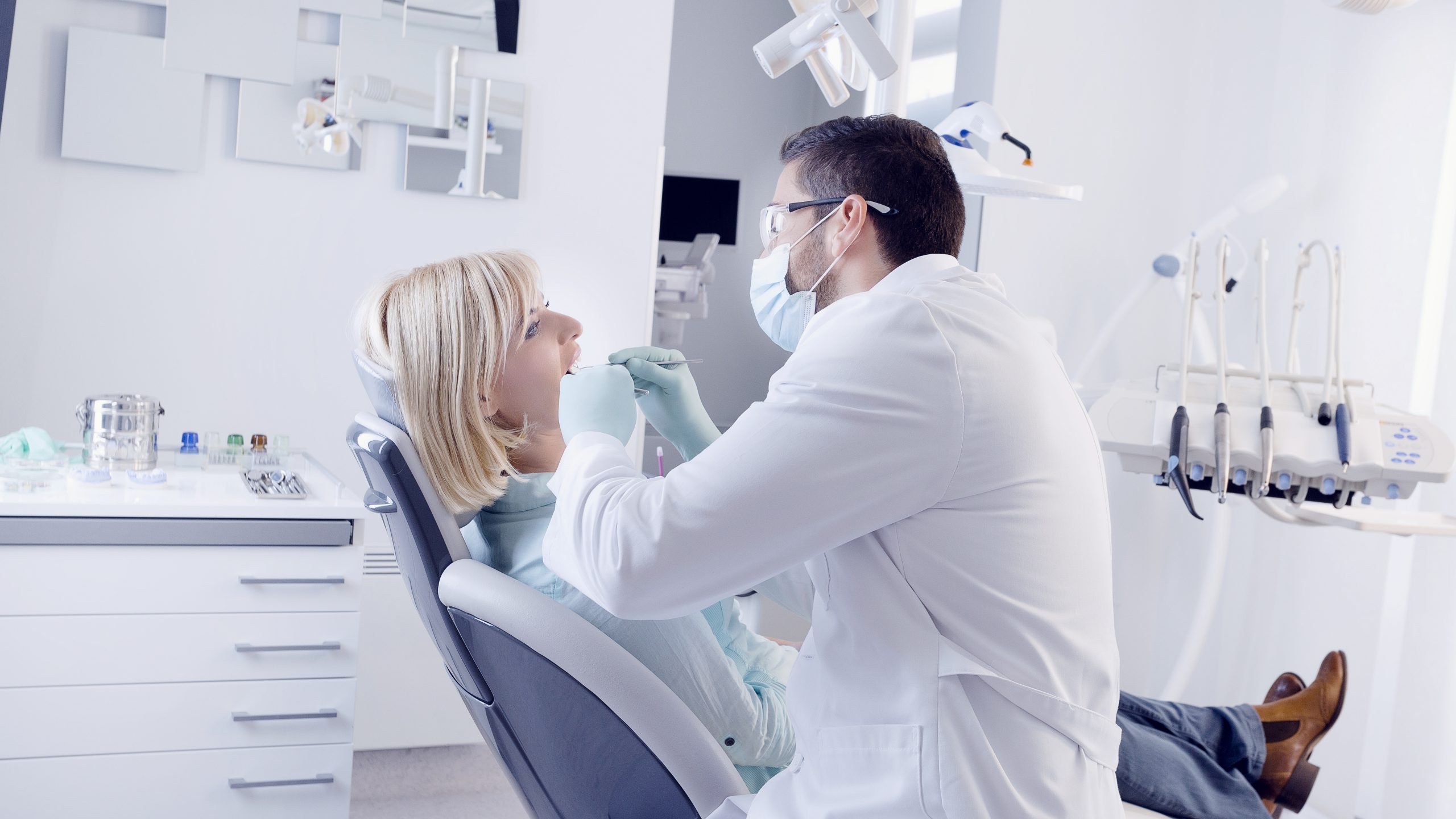 Dentist in Flora, IN